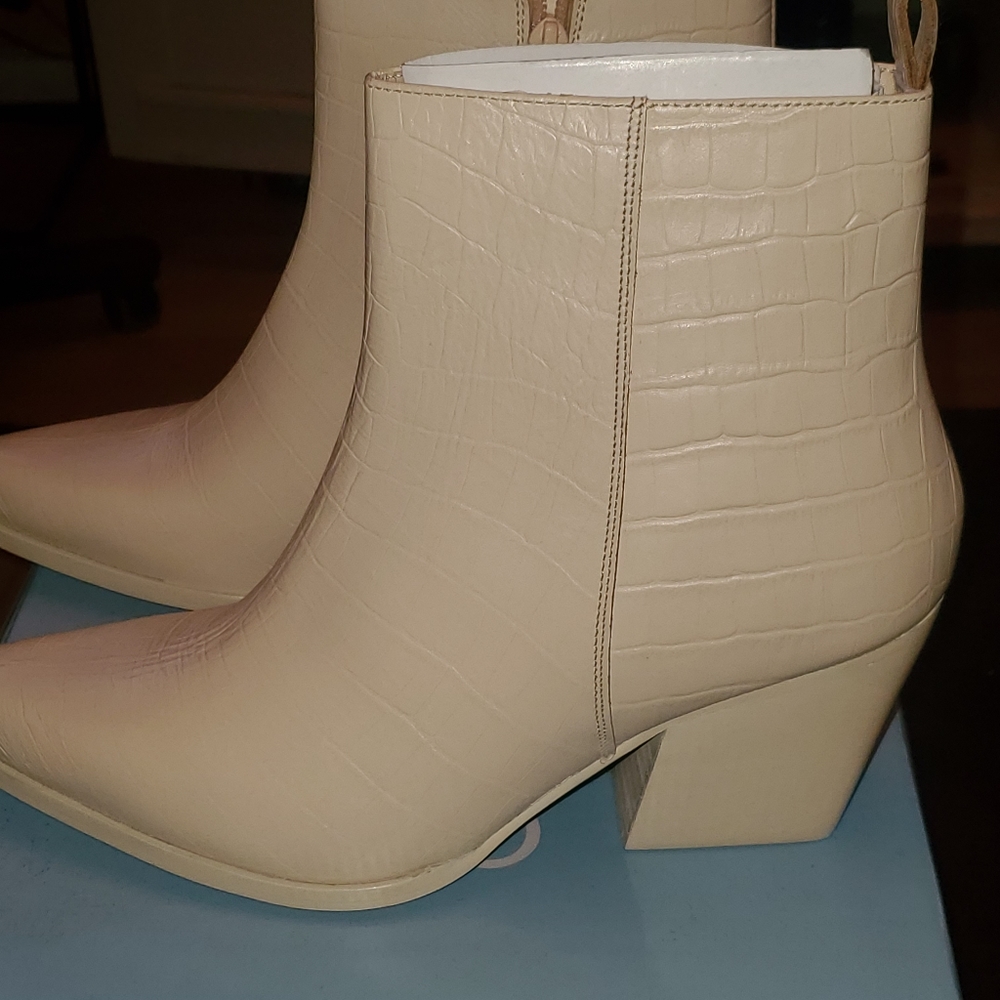 NEW SEYCHELLES ABOARD CROCO LEATHER ANKLE.